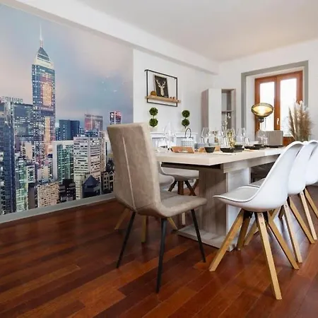 Penthouse 130m Hyper Centre - Parking - Jacuzzi Apartman