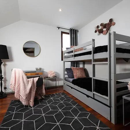 Penthouse 130m Hyper Centre - Parking - Jacuzzi Apartman *
