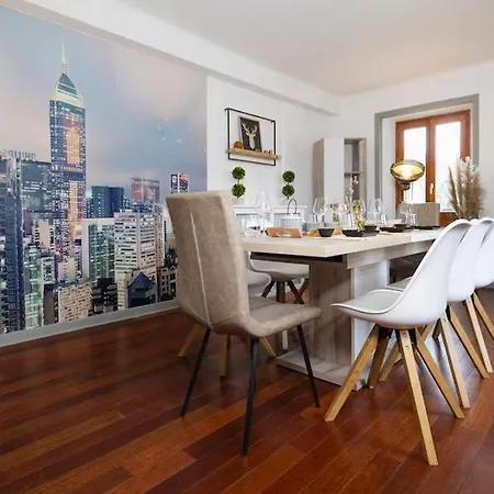 Penthouse 130m Hyper Centre - Parking - Jacuzzi Apartman *